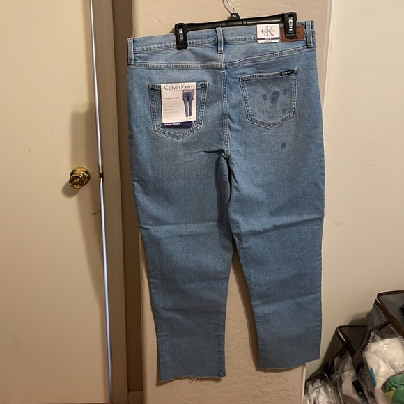 Ladies Calvin Klein jeans - Picture 7 of 8